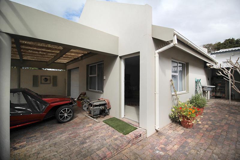 4 Bedroom Property for Sale in Hartenbos Heuwels Western Cape
